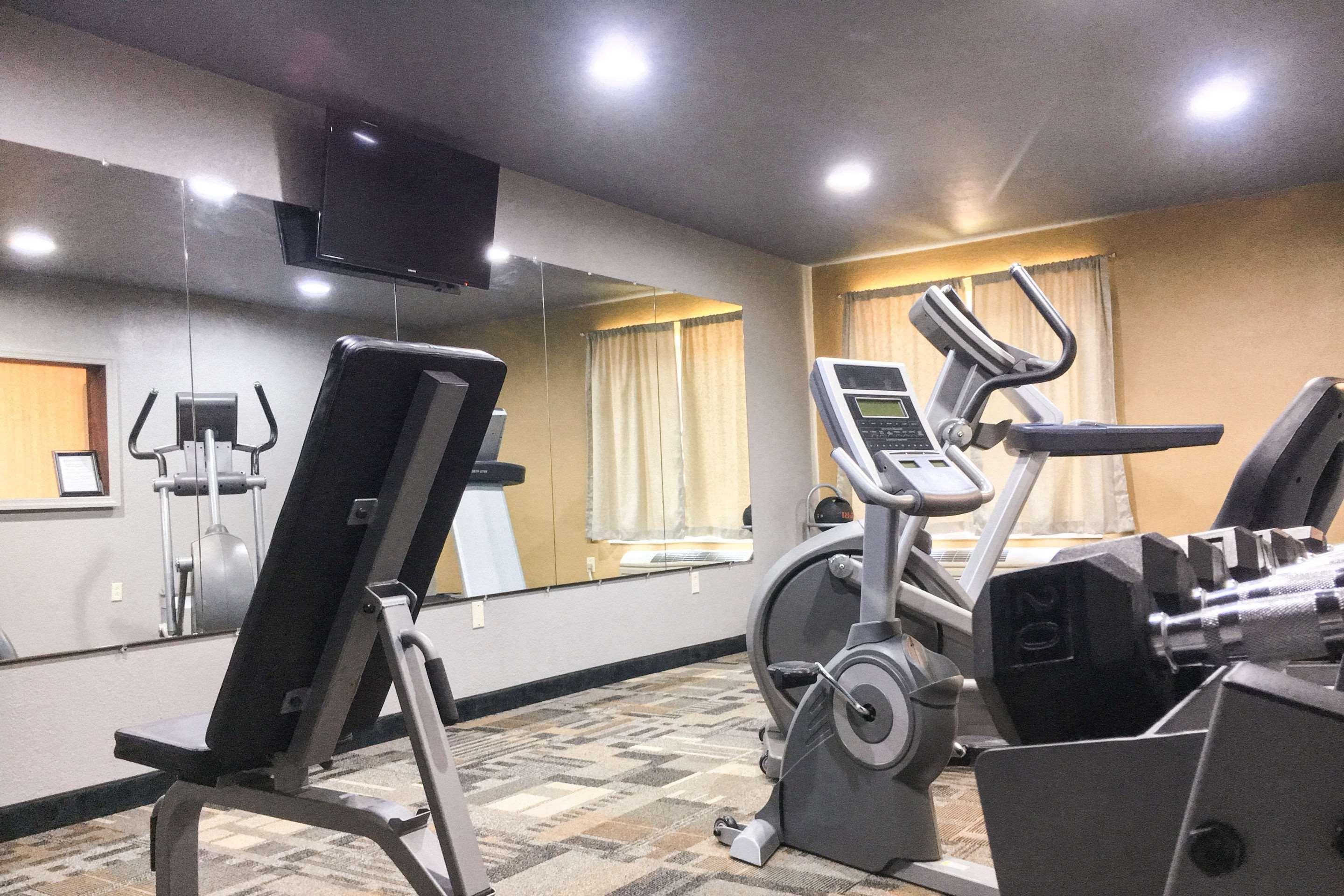 קלריון Quality Inn מראה חיצוני תמונה