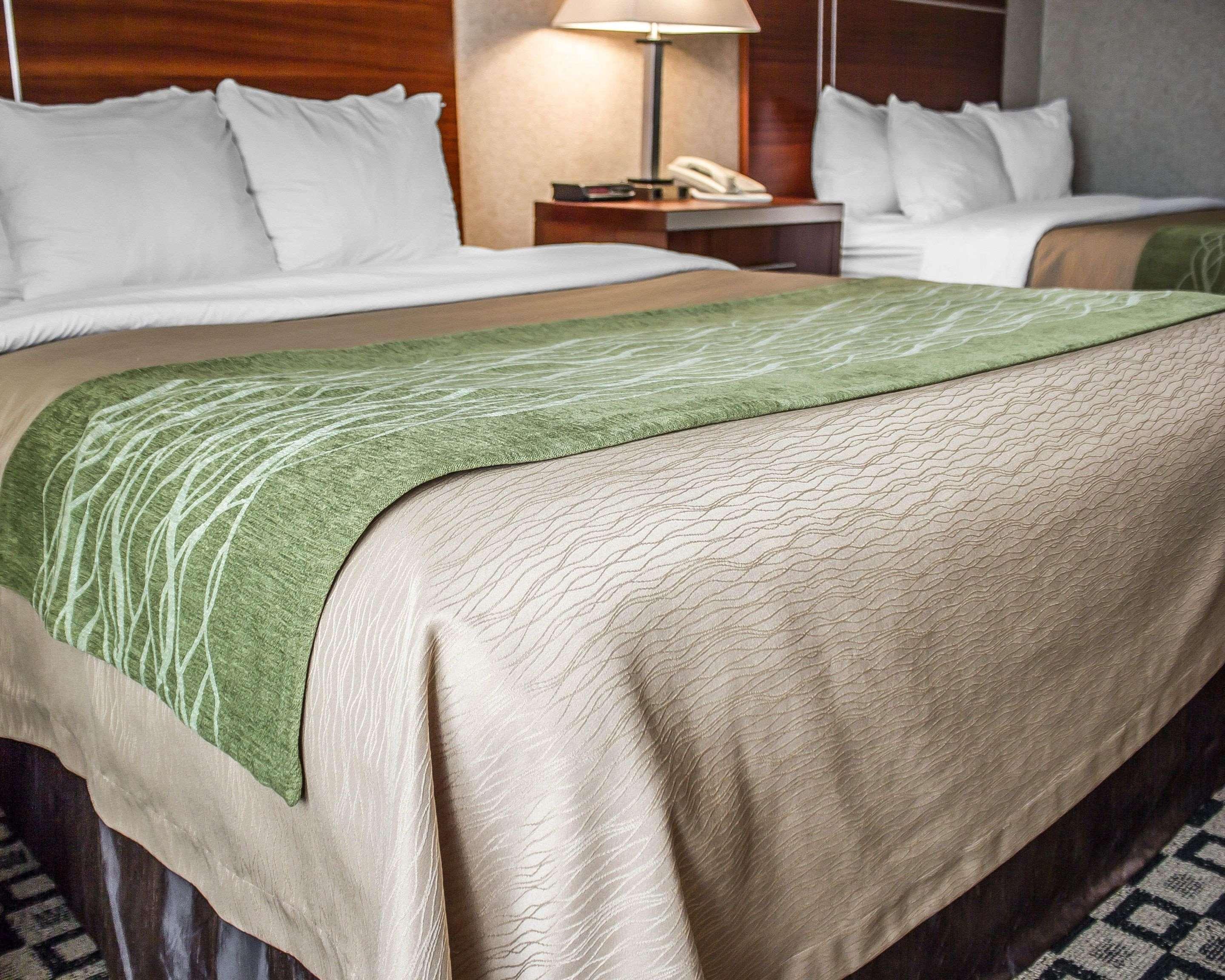 קלריון Quality Inn מראה חיצוני תמונה